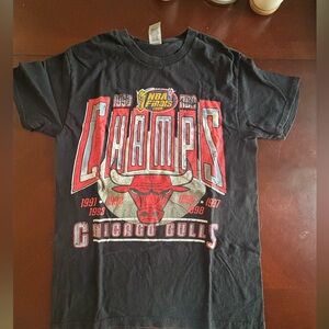 Chicago Bulls Vintage Tshirt, black, Gildan, Size small
